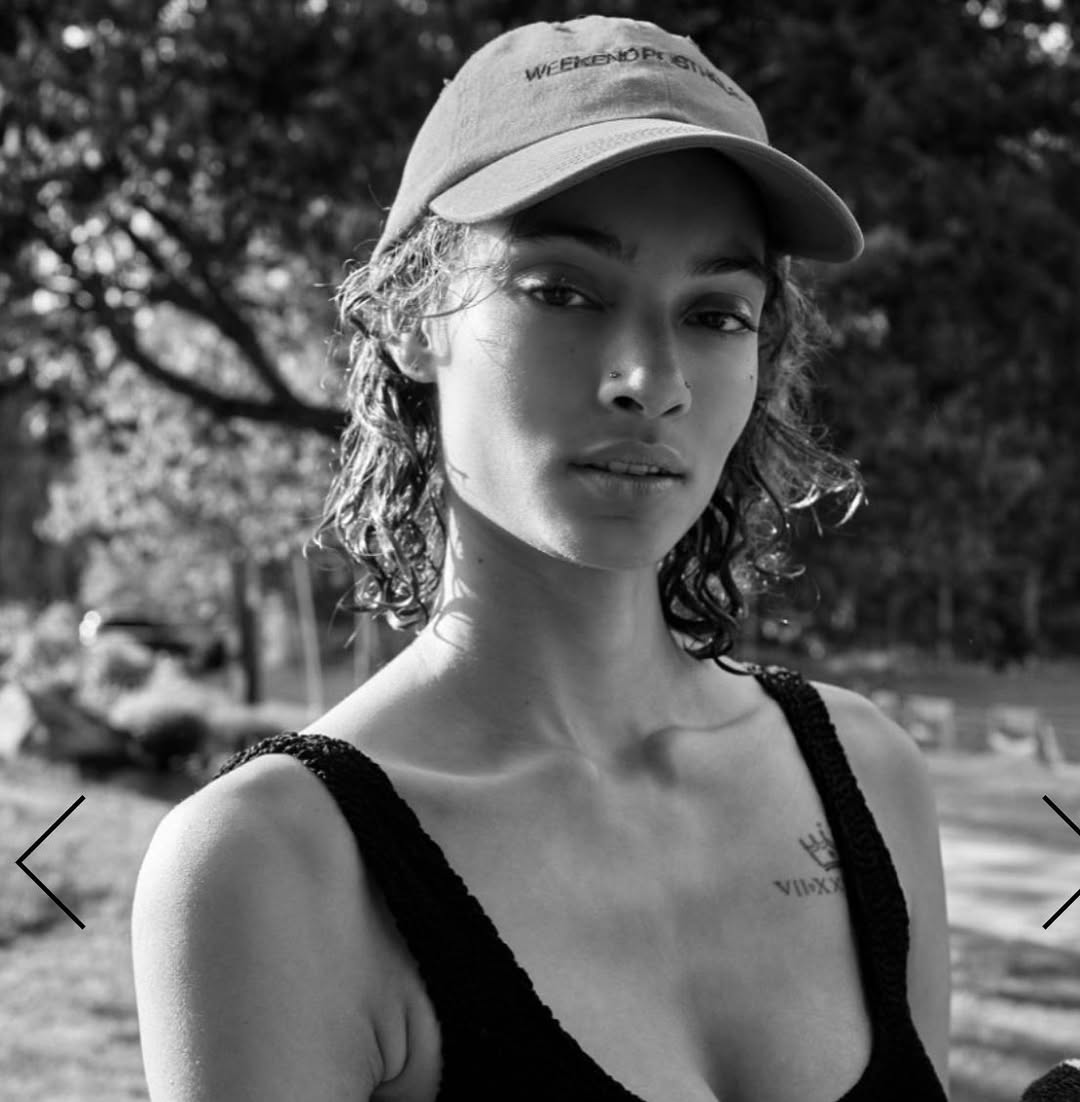 Publicación de Aliza Jarmon en HolliModels