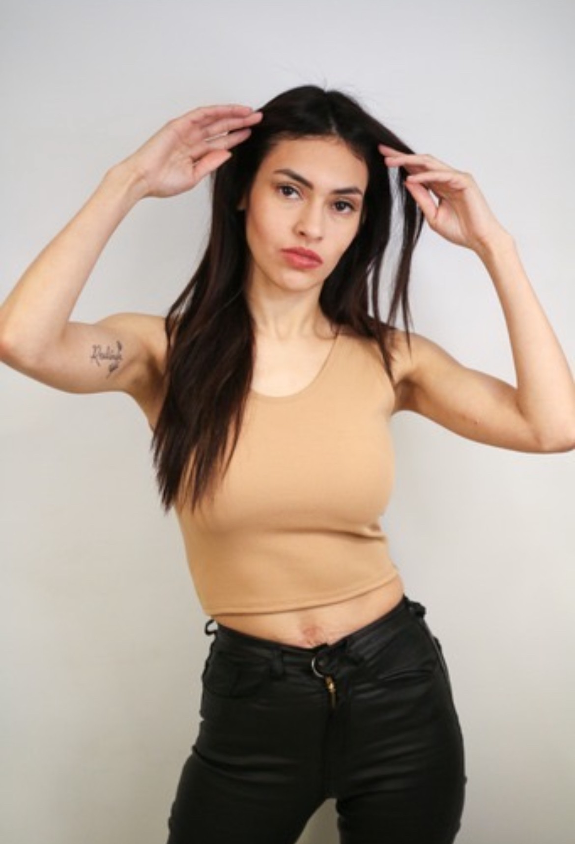Publicación de Lelu_tam en HolliModels