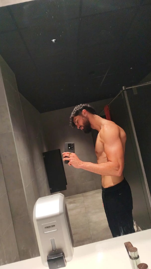 Publicación de Jose Andres en HolliModels
