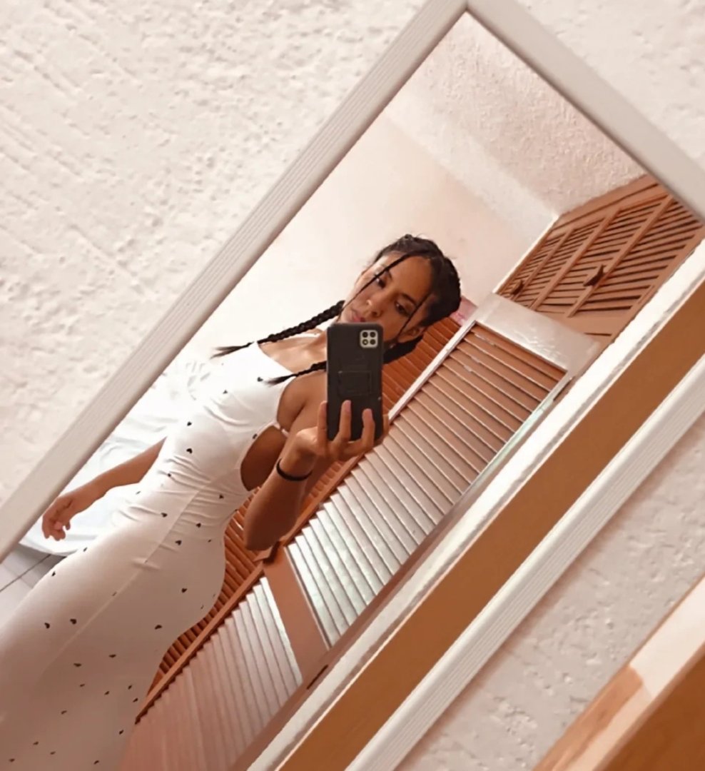Publicación de Lady_D' en HolliModels