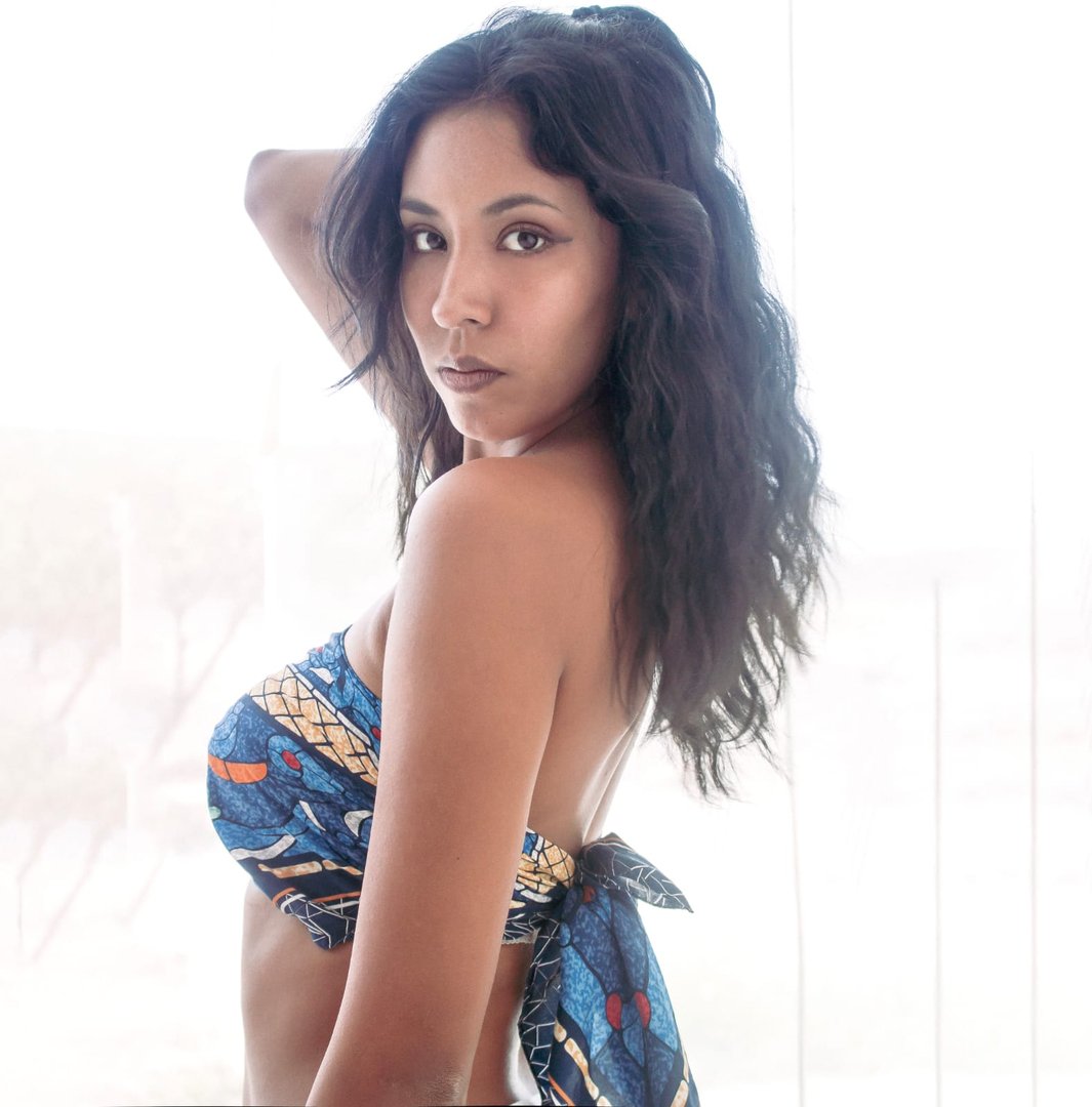 Publicación de Lady_D' en HolliModels