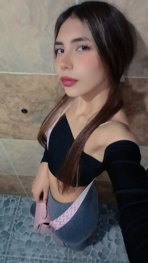 Publicación de Niki García en HolliModels