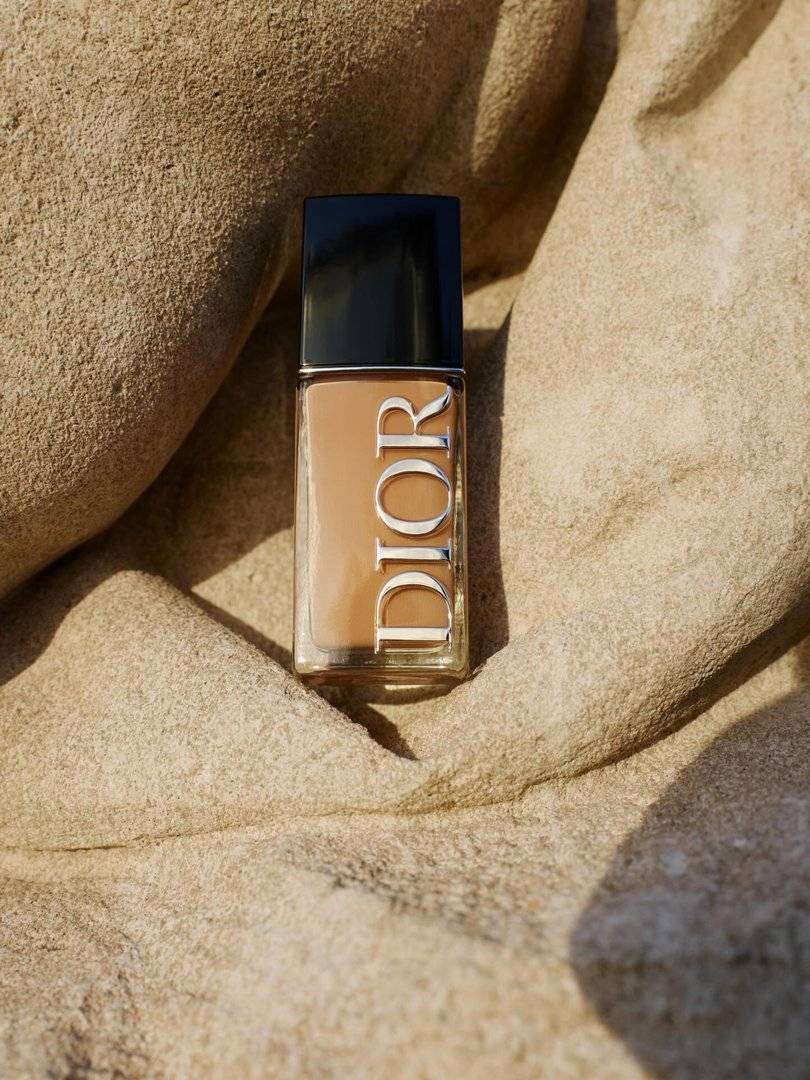 Publicación de Dior Official en HolliModels