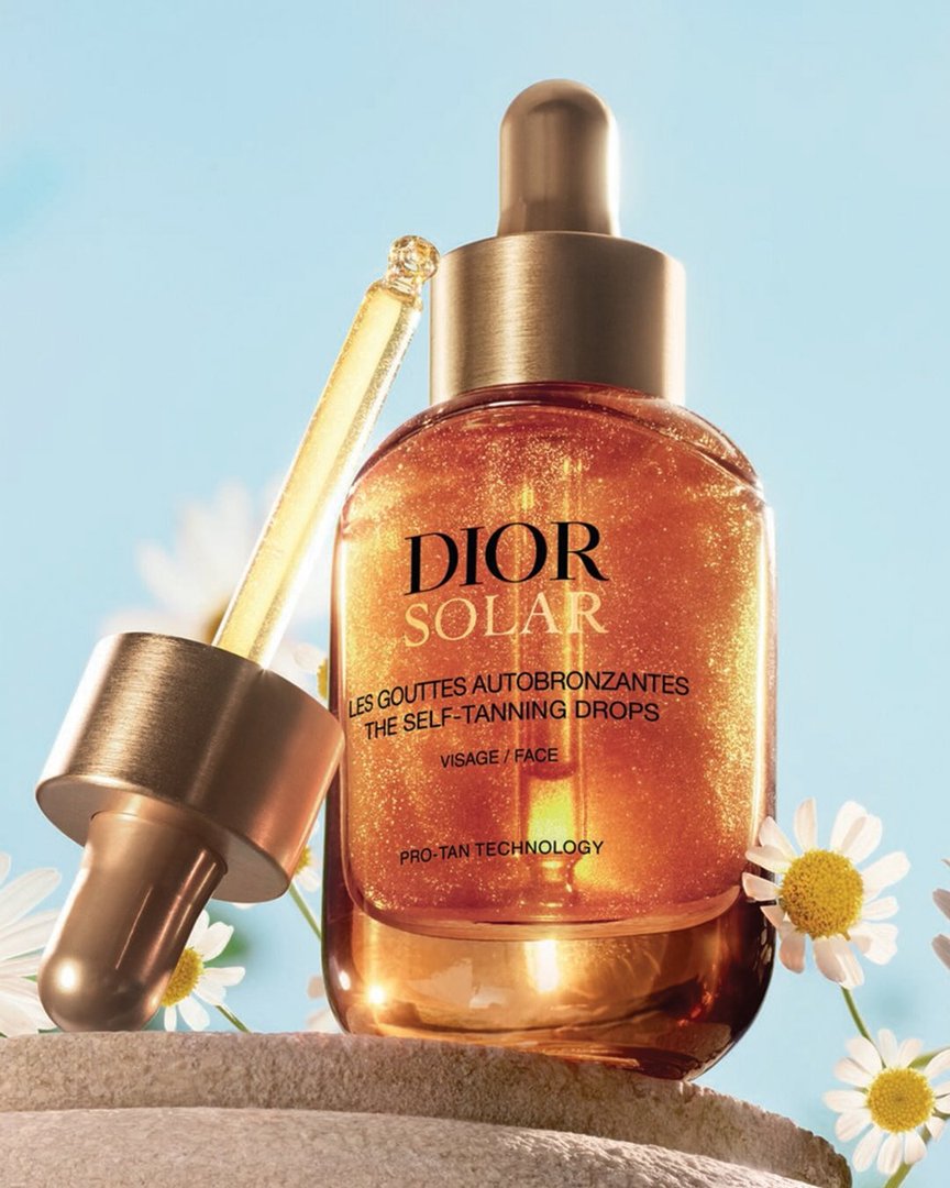 Publicación de Dior Official en HolliModels