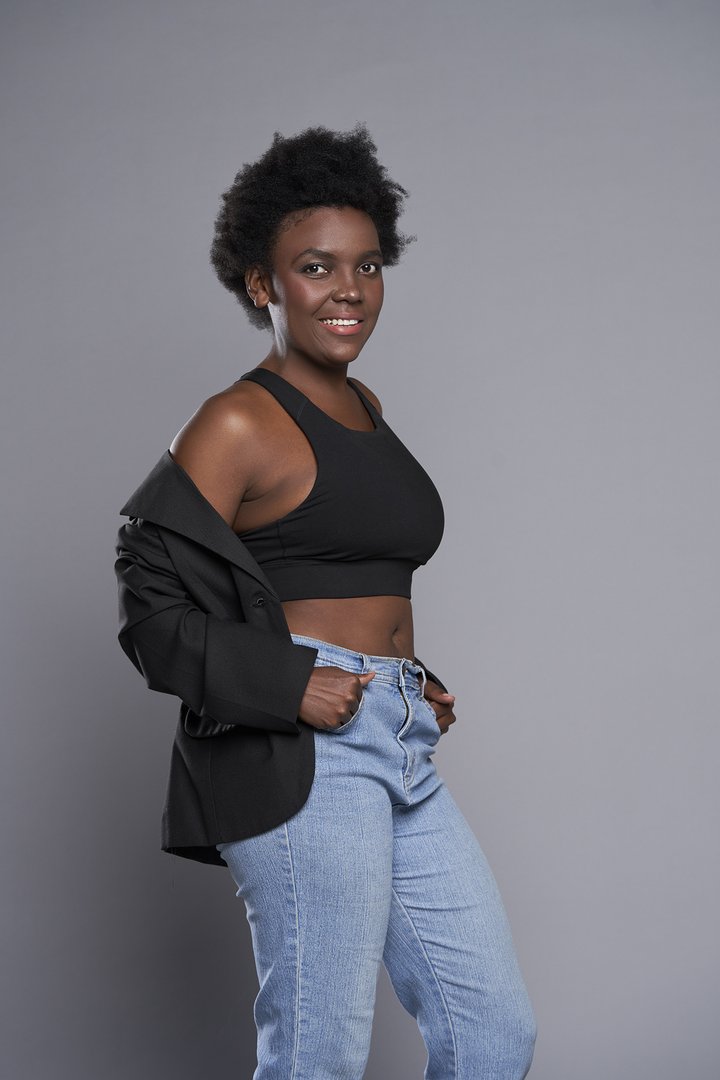 Publicación de Barbara Bazile en HolliModels