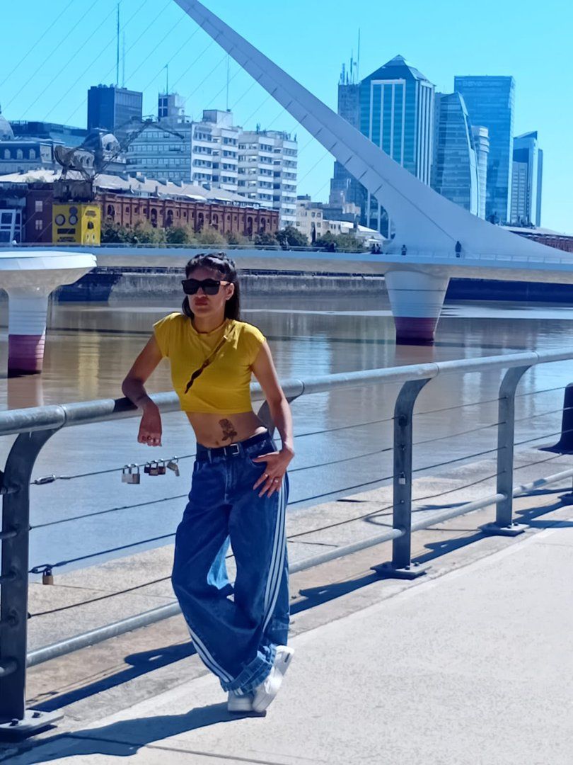 Publicación de Melina en HolliModels
