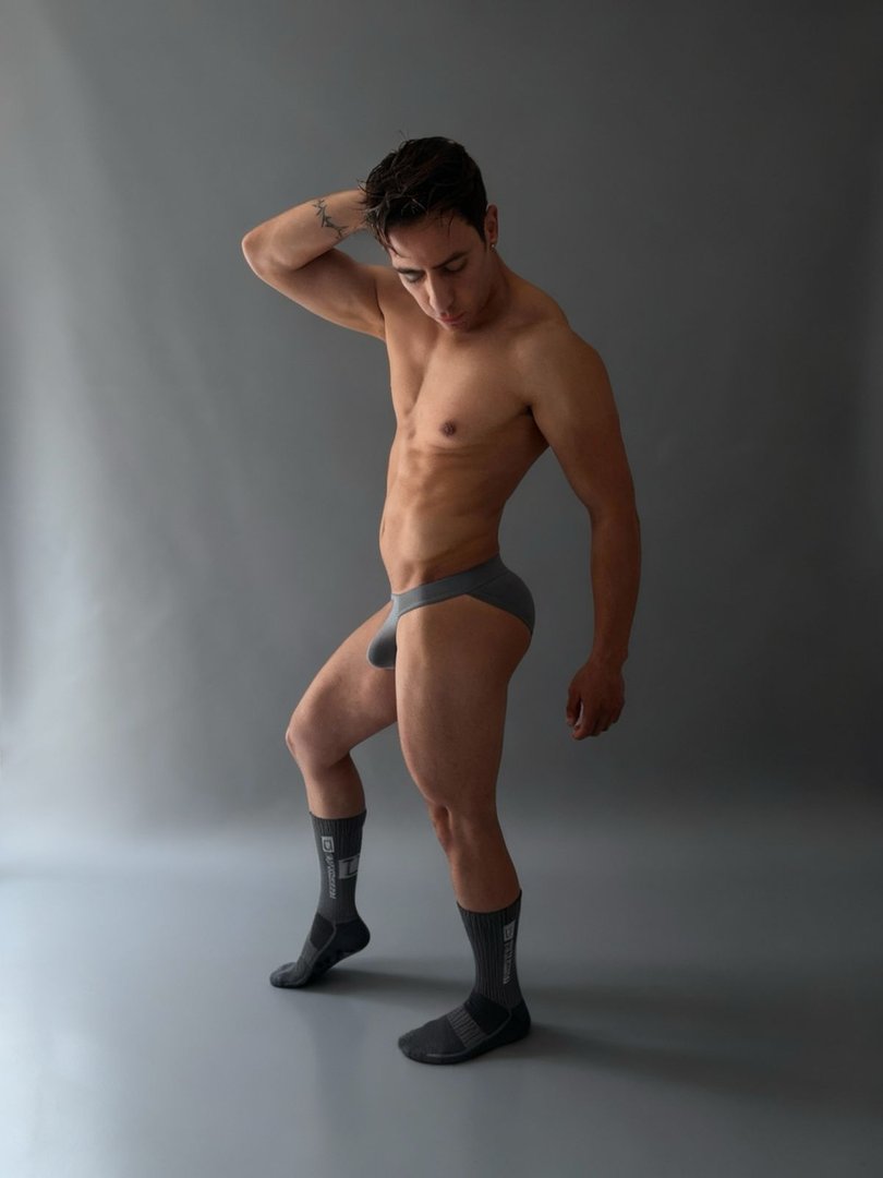 Publicación de Ángel  Hernández en HolliModels