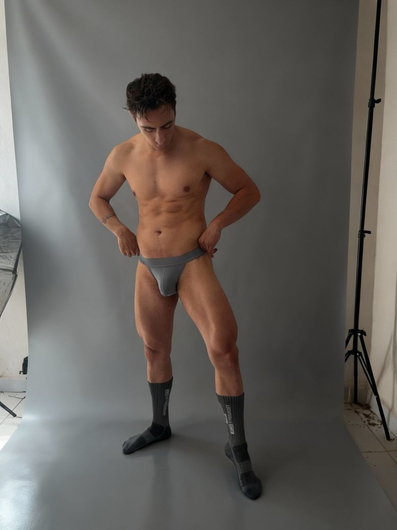 Publicación de Ángel  Hernández en HolliModels