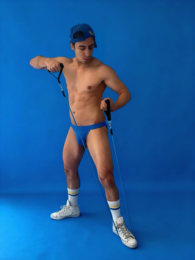 Publicación de Ángel  Hernández en HolliModels