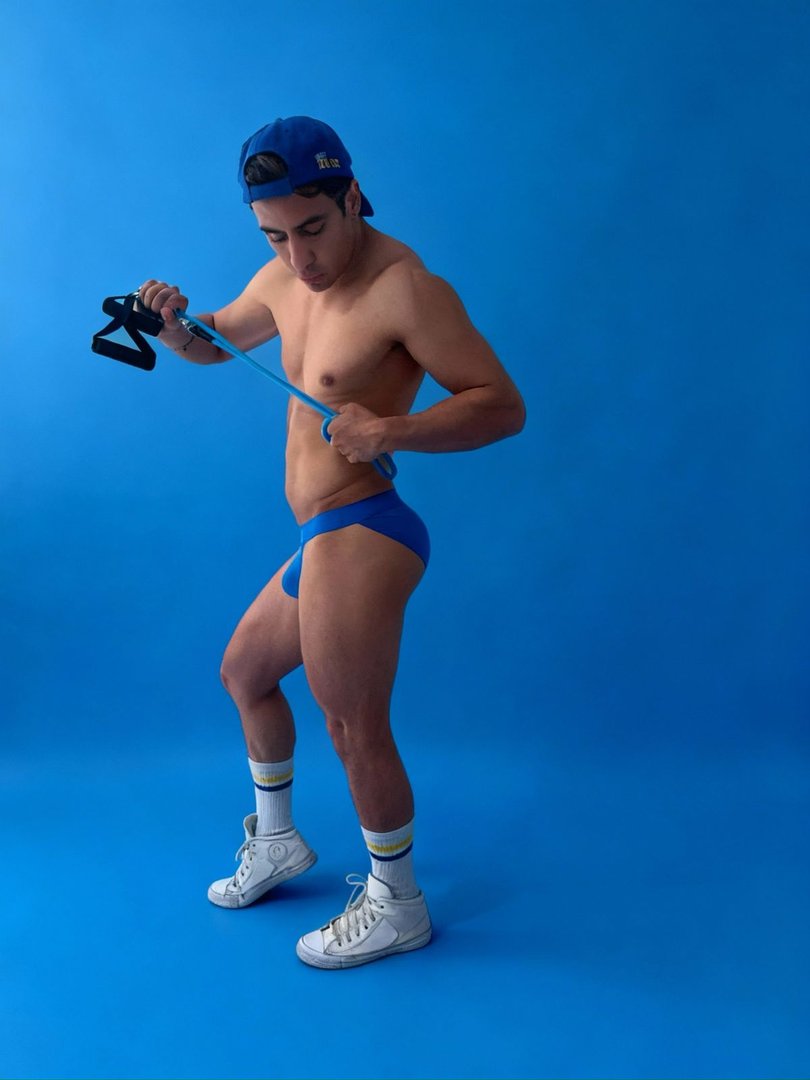 Publicación de Ángel  Hernández en HolliModels