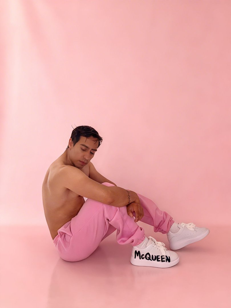 Publicación de Ángel  Hernández en HolliModels