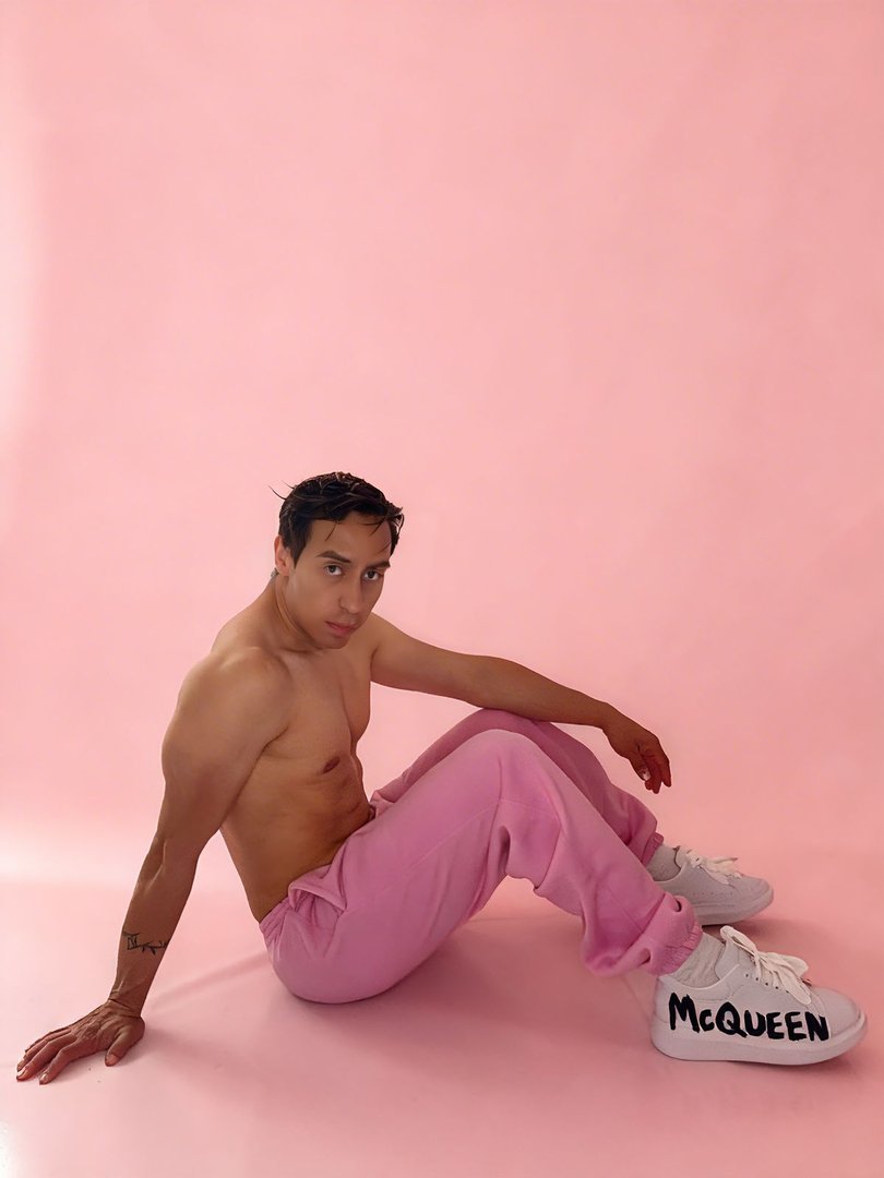 Publicación de Ángel  Hernández en HolliModels