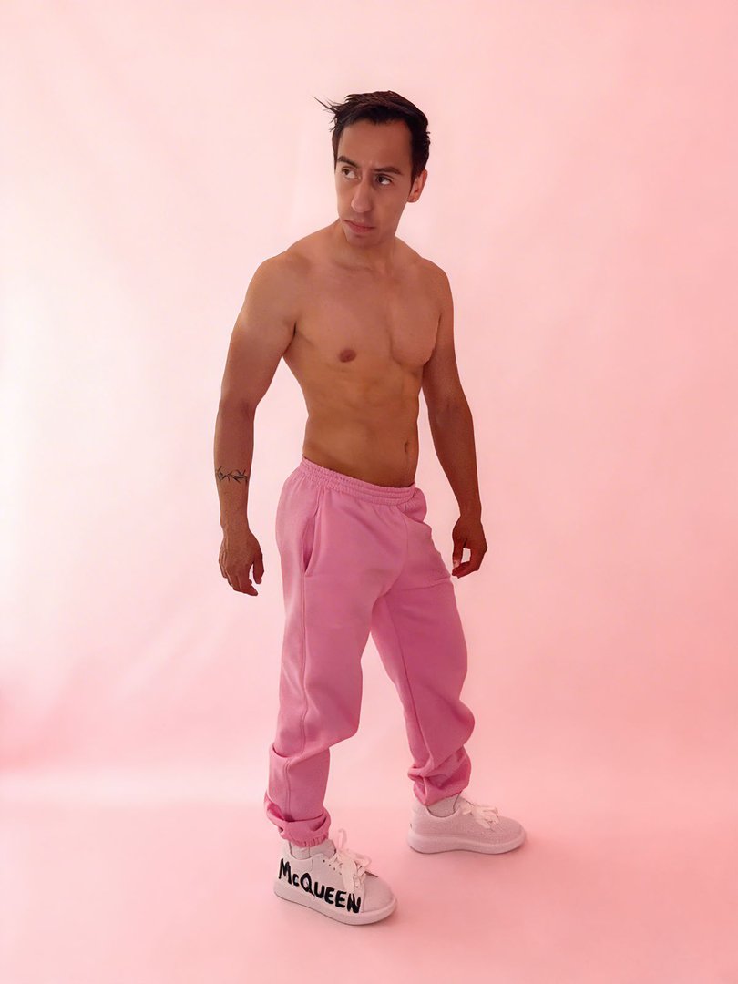 Publicación de Ángel  Hernández en HolliModels
