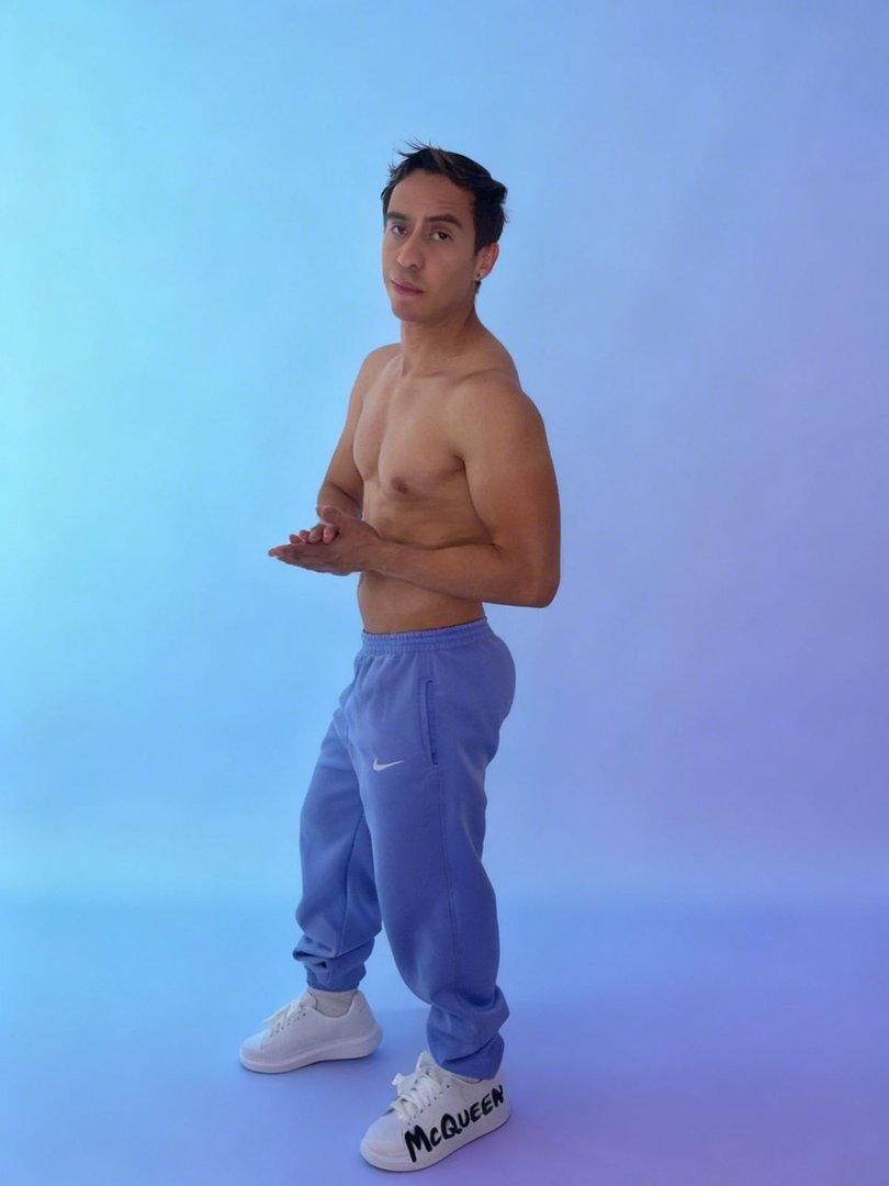 Publicación de Ángel  Hernández en HolliModels