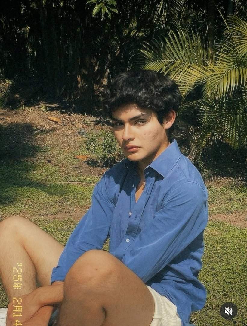 Publicación de Angel Castrejon en HolliModels