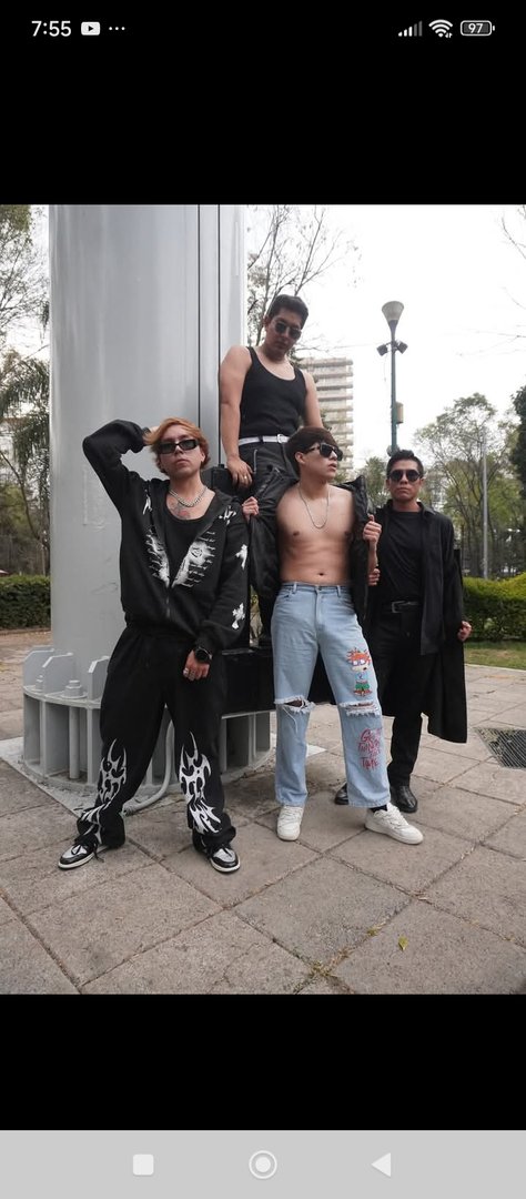 Publicación de Tristán Guzmán Lora en HolliModels