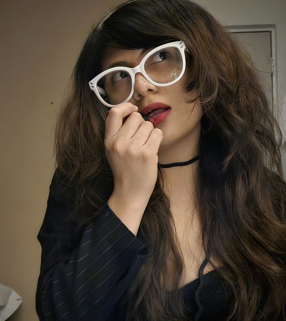 Publicación de Evelyne ♡ en HolliModels