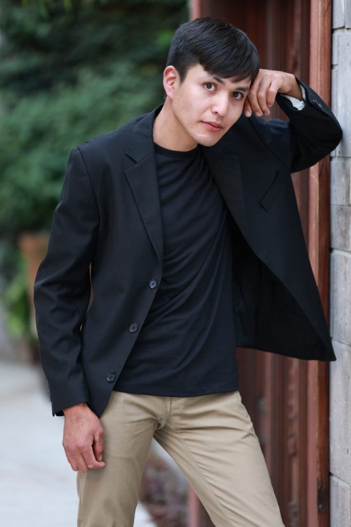 Publicación de José en HolliModels