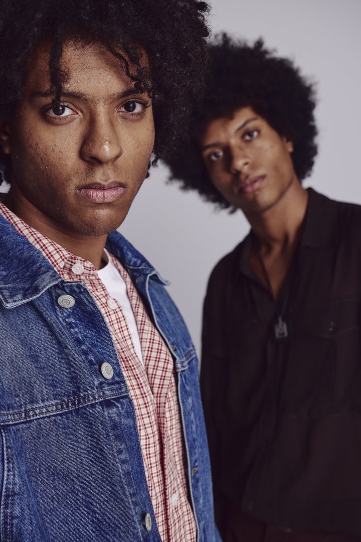 Publicación de Negroentraje en HolliModels