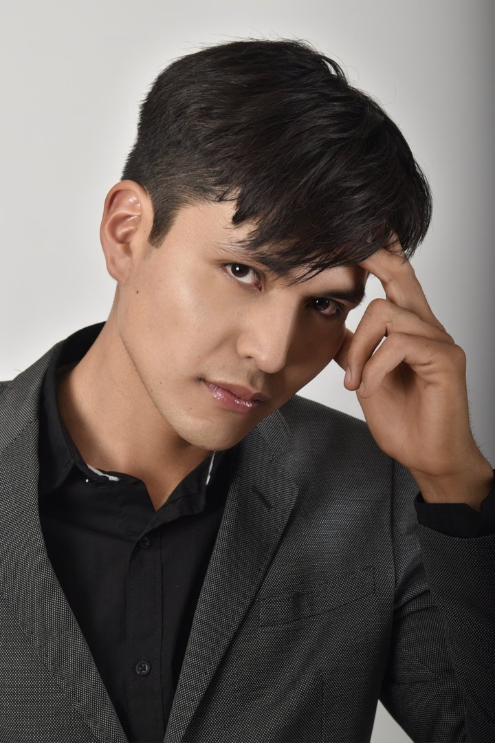 Publicación de José en HolliModels