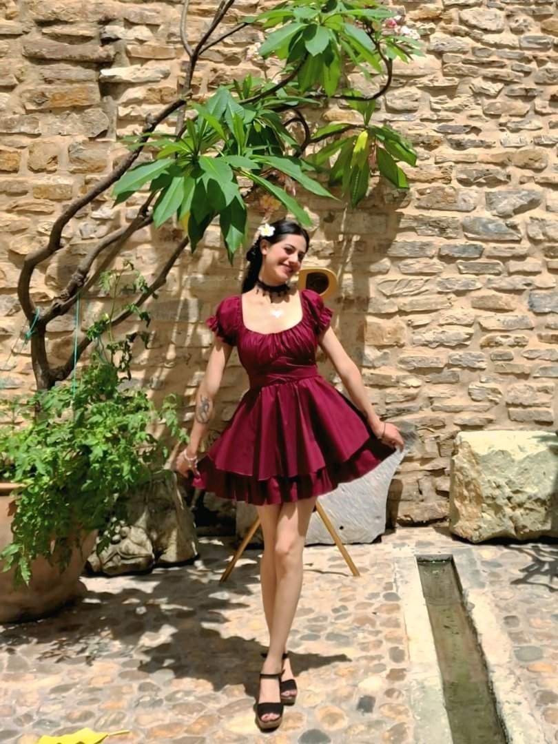 Publicación de Evelyn Cesín Godínez en HolliModels