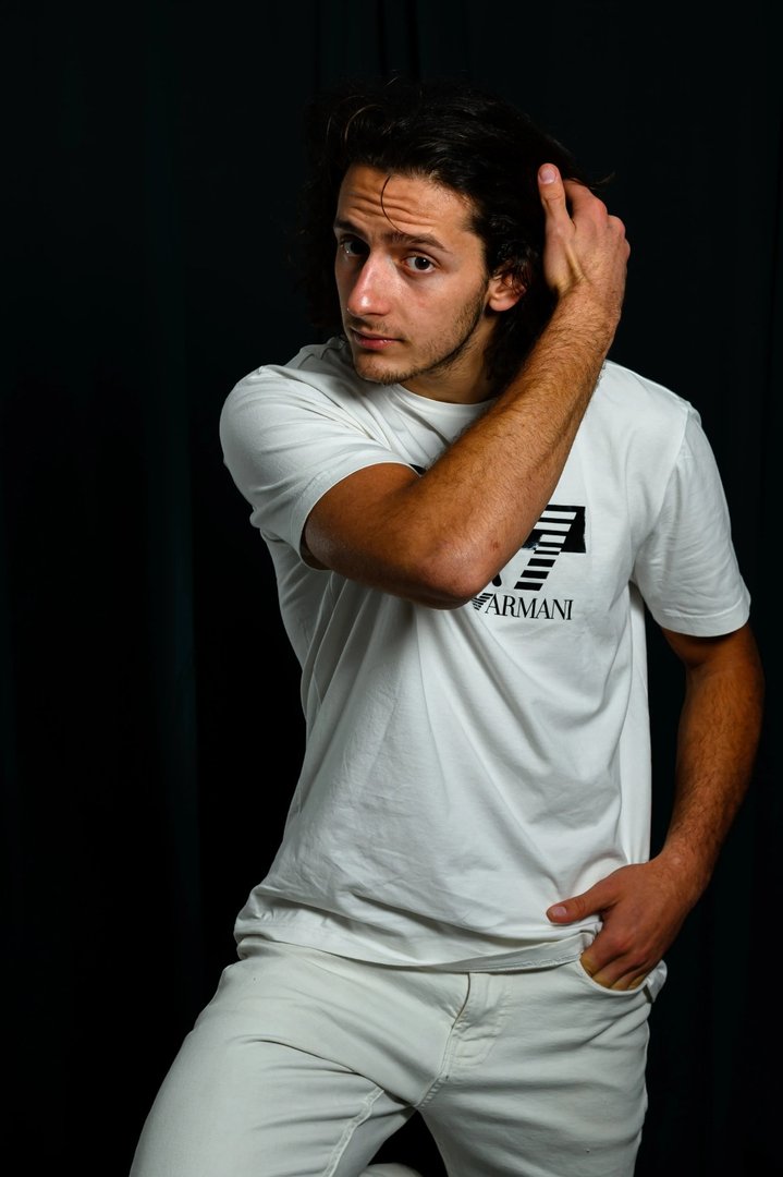 Publicación de Hugo Gil Pareja en HolliModels