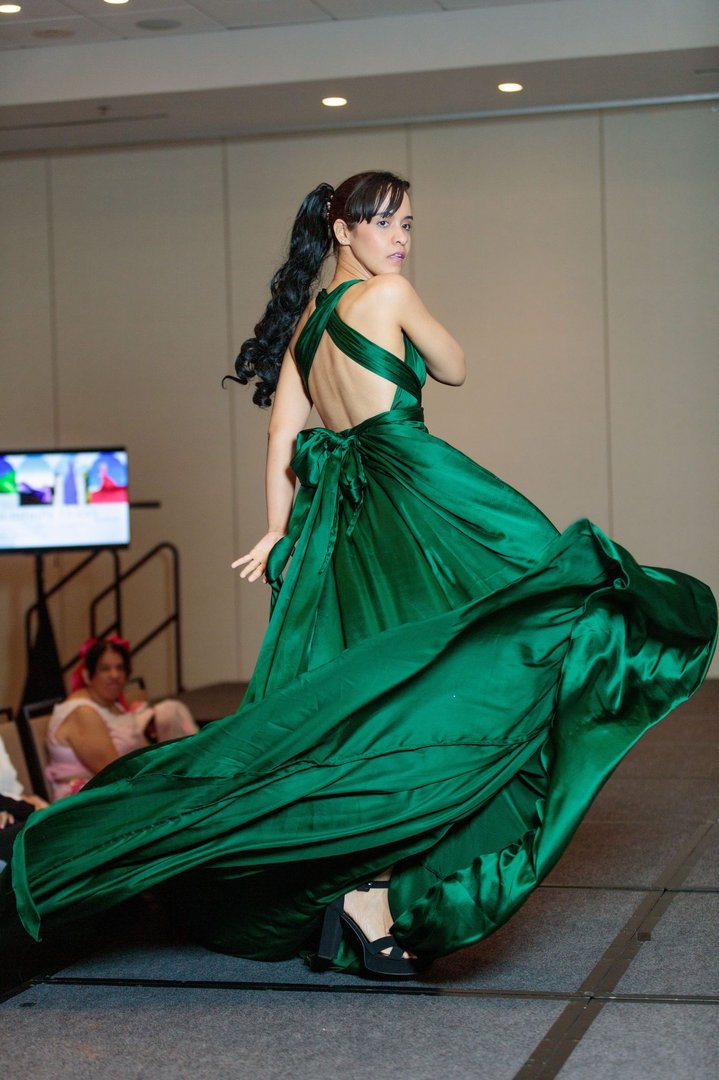 Publicación de Valerie M Acevedo Ortiz en HolliModels
