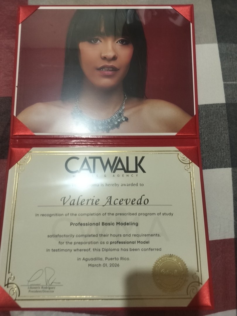 Publicación de Valerie M Acevedo Ortiz en HolliModels