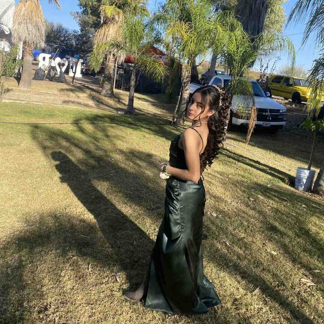 Publicación de Jhoana en HolliModels