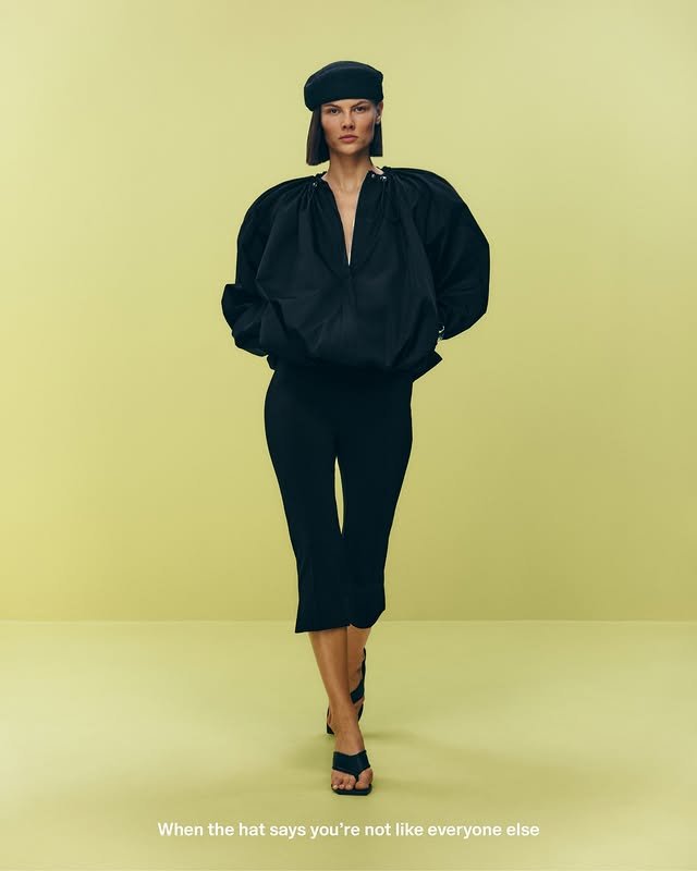 Publicación de H&M en HolliModels