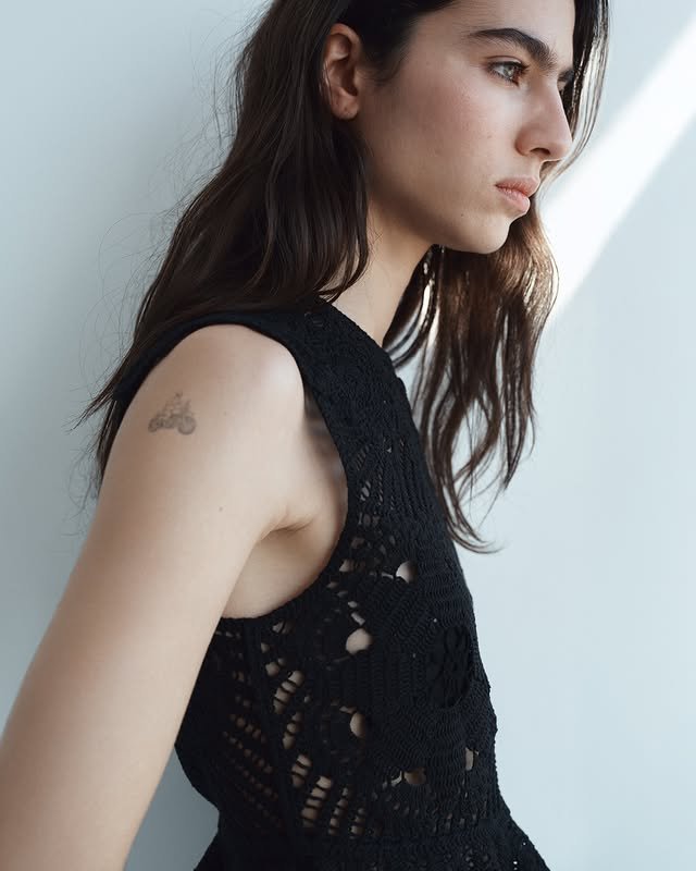 Publicación de H&M en HolliModels