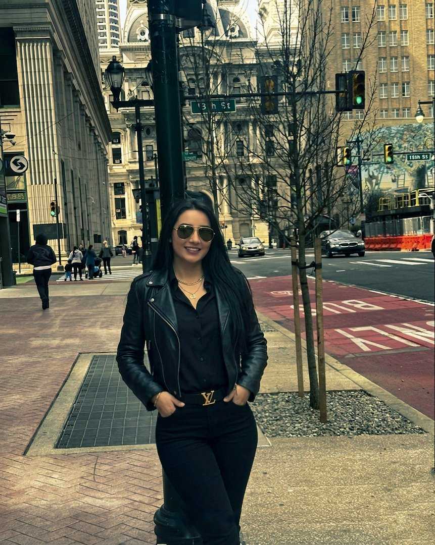 Publicación de Caren yurit en HolliModels