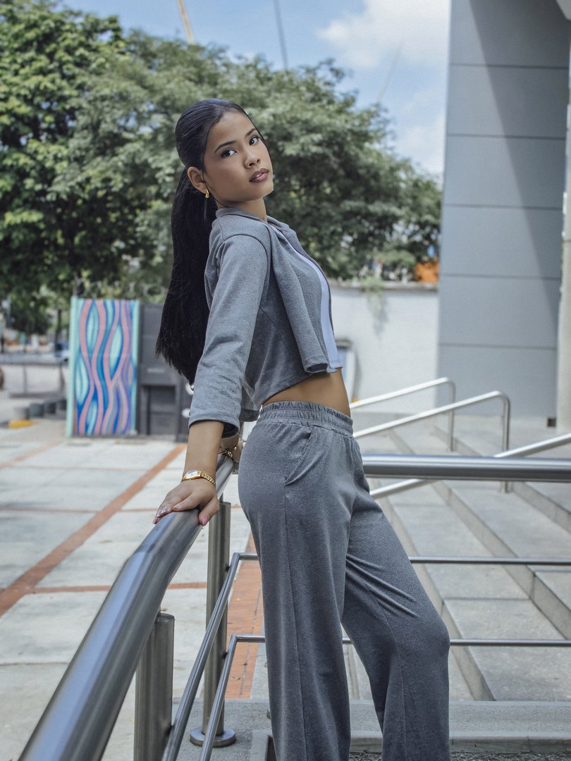 Publicación de Saray Victoria Medina Lovera en HolliModels