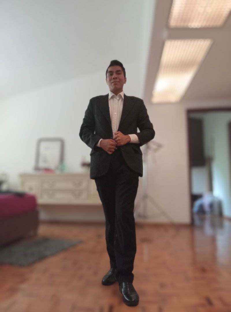 Publicación de Tristán Guzmán Lora en HolliModels