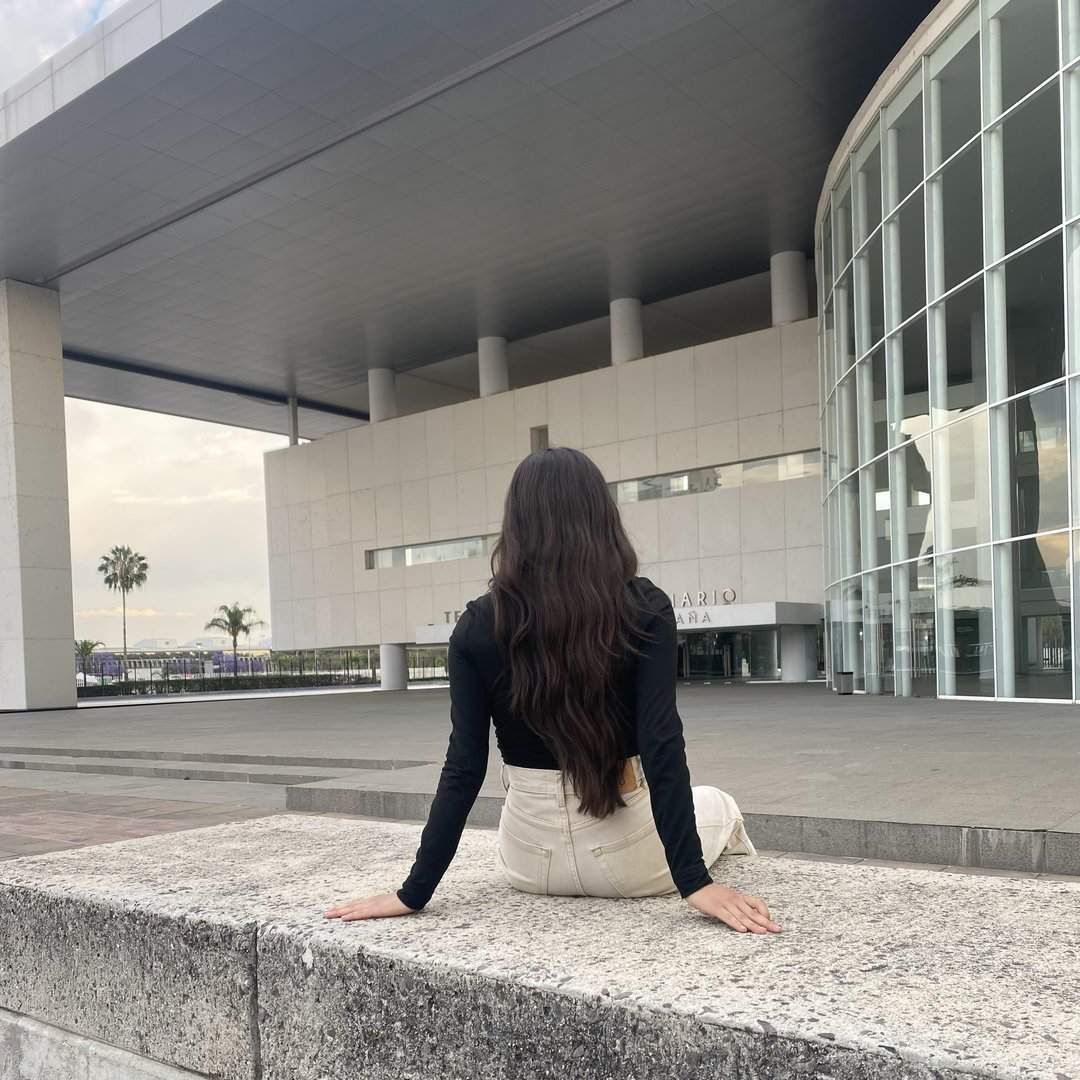 Publicación de Jhoana en HolliModels