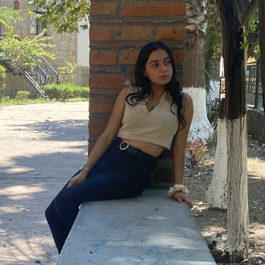 Publicación de Jhoana en HolliModels