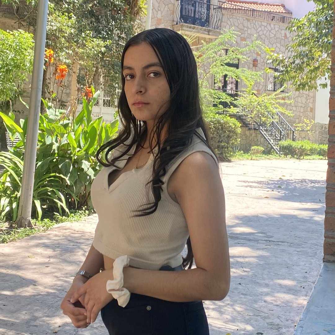 Publicación de Jhoana en HolliModels