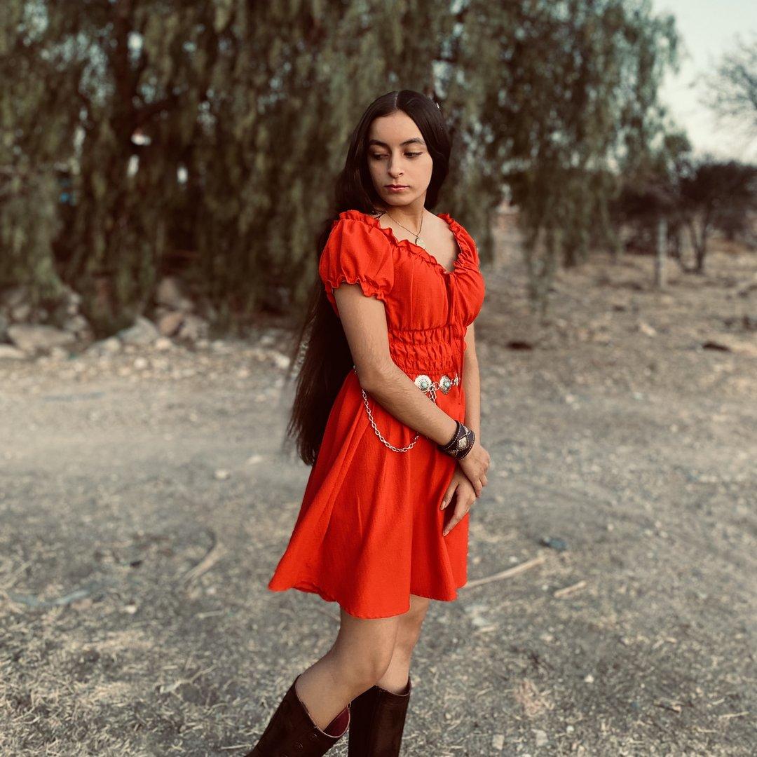 Publicación de Jhoana en HolliModels
