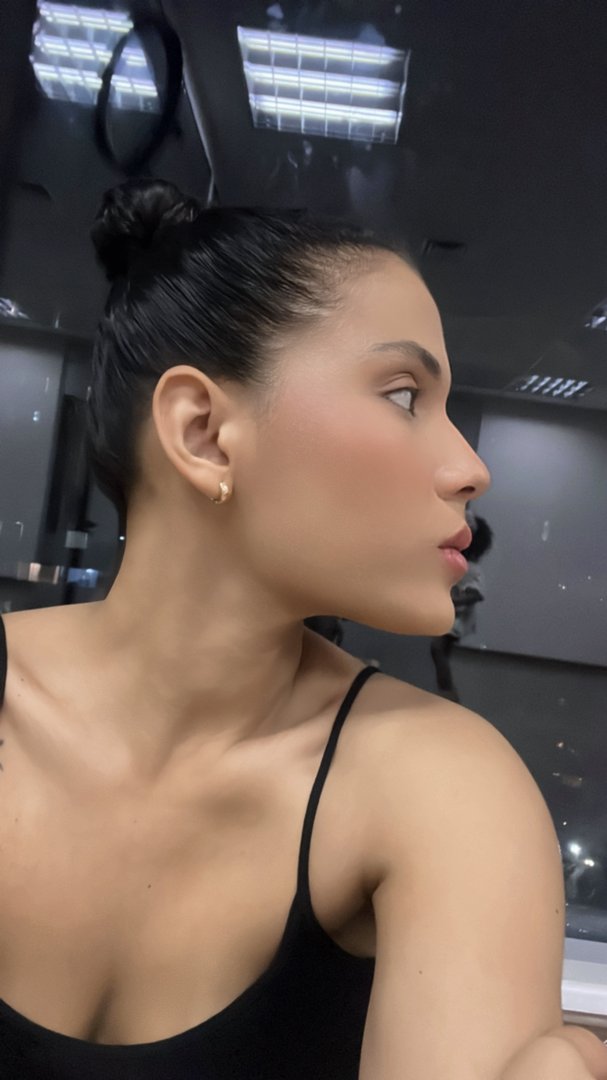Publicación de Jorgina Galicia en HolliModels