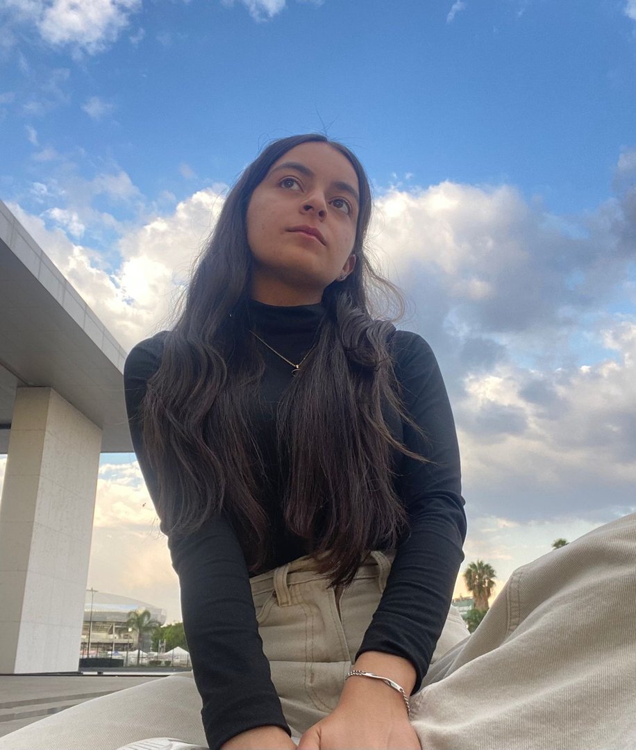 Publicación de Jhoana en HolliModels