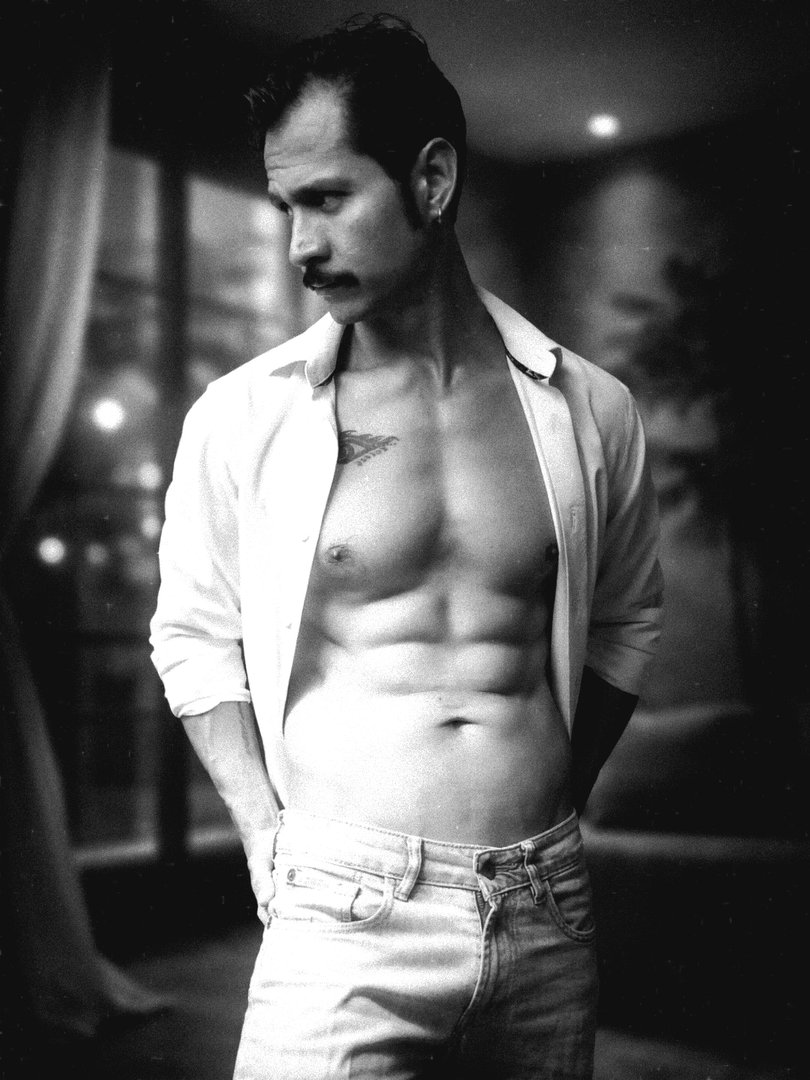 Publicación de Cristian Domínguez Hernández en HolliModels