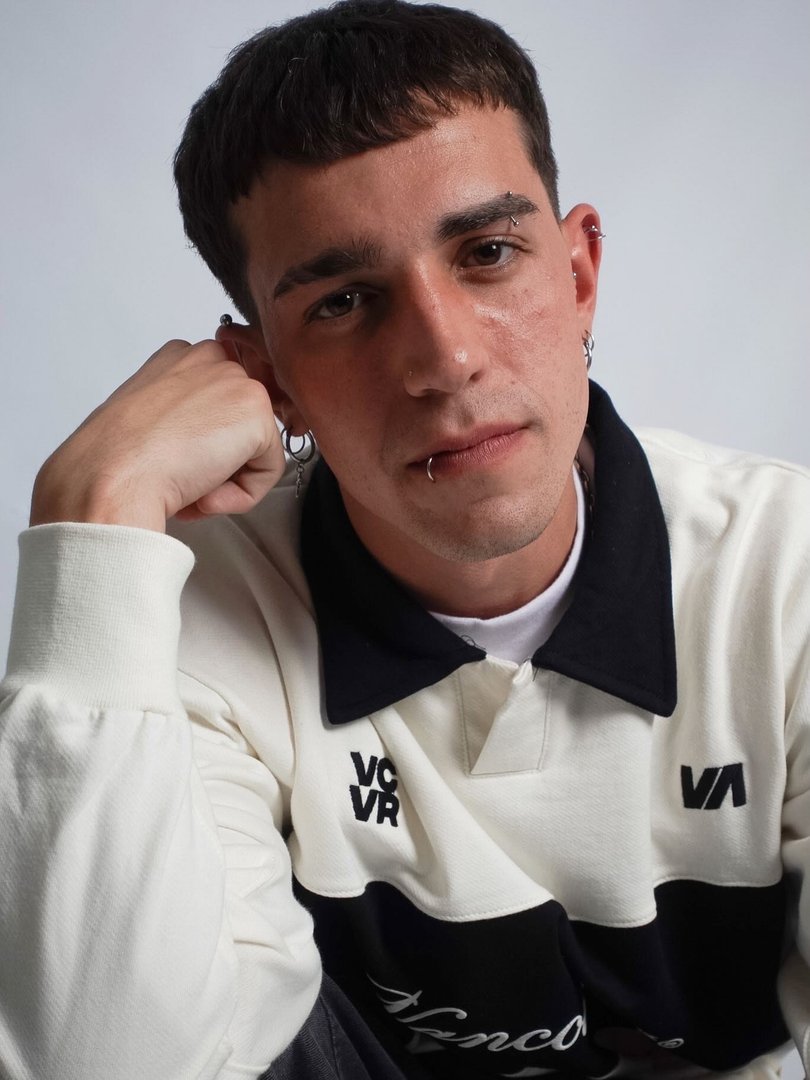 Publicación de Santiago Lamadrid en HolliModels