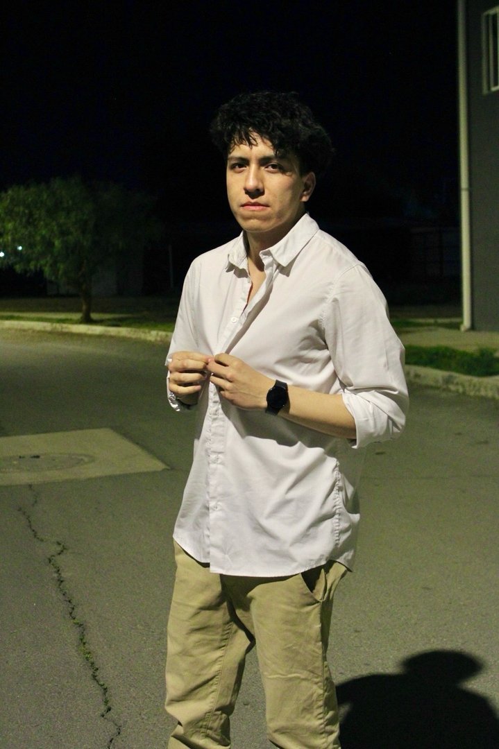 Publicación de Alan Cordova en HolliModels