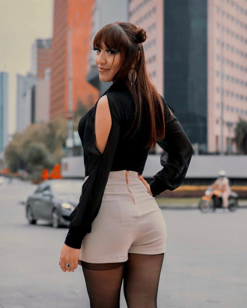 Publicación de Kikey Martínez López en HolliModels