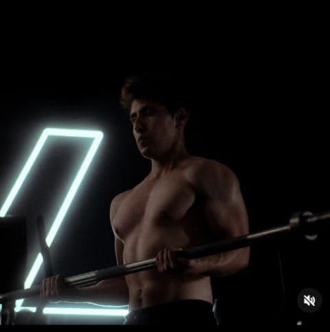 Publicación de ivan humberto en HolliModels