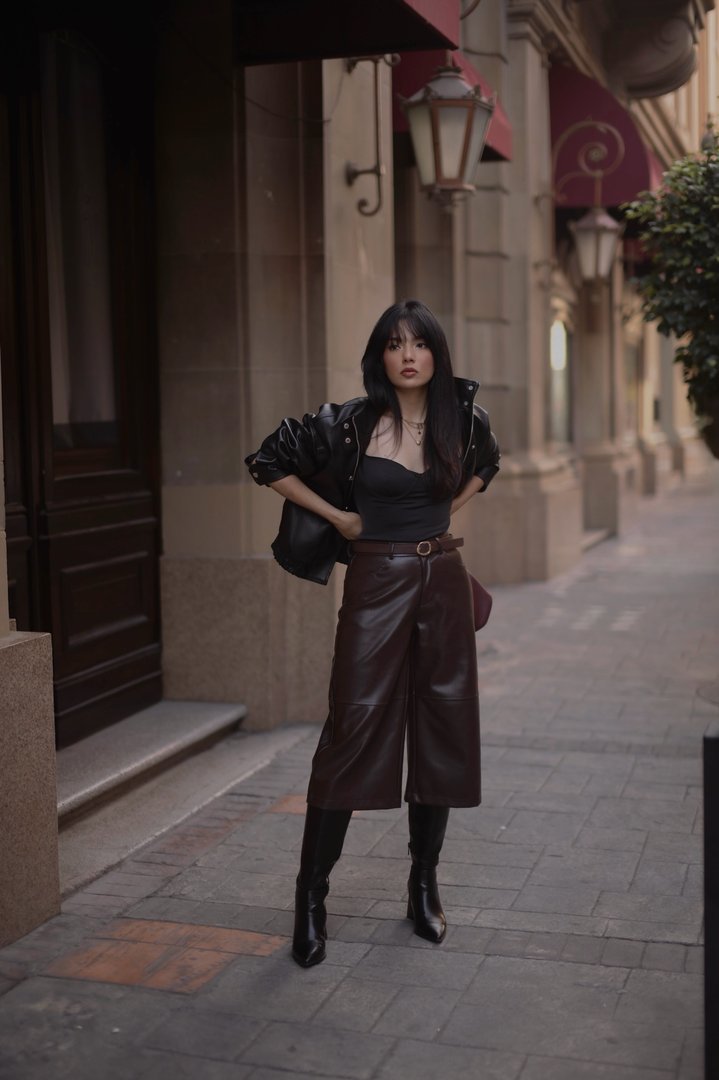 Publicación de Alhe Silva en HolliModels