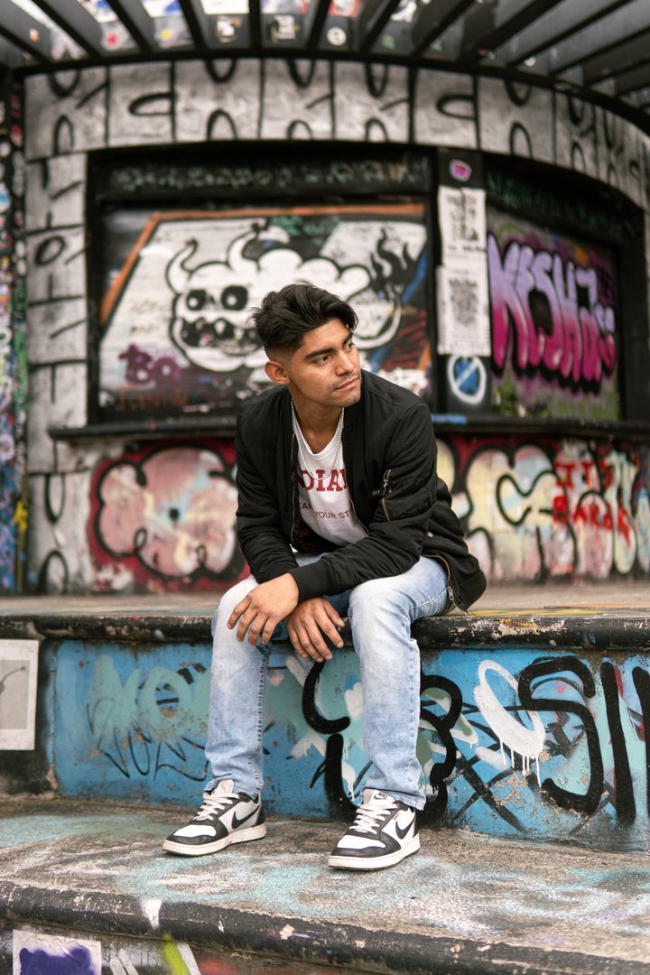 Publicación de Julio Ivan Pio Enriquez en HolliModels