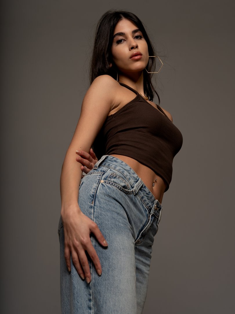 Publicación de elina zamani en HolliModels