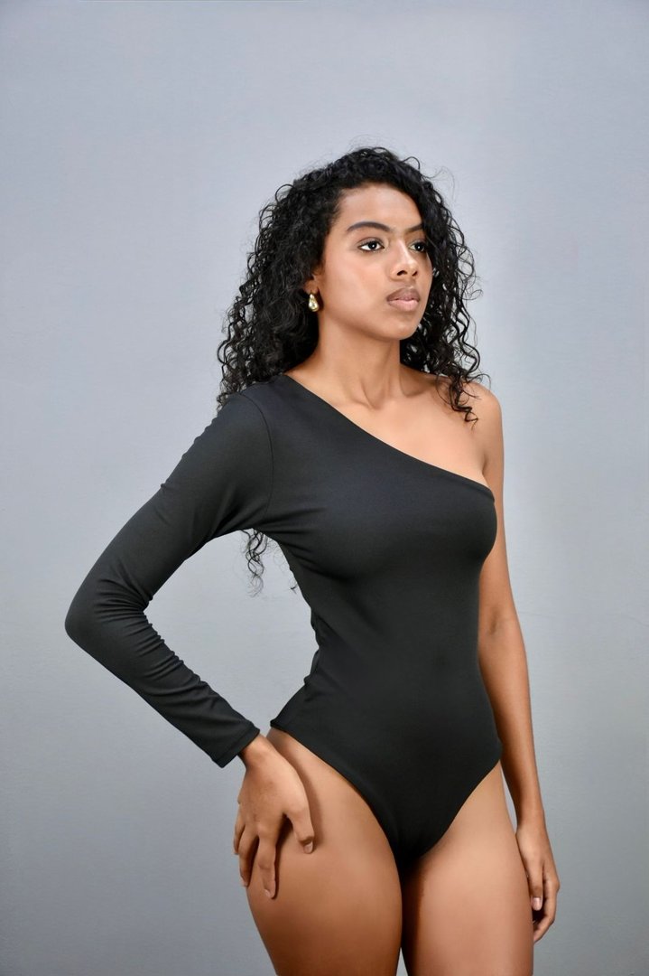 Publicación de Alejandra Mora Arteaga en HolliModels