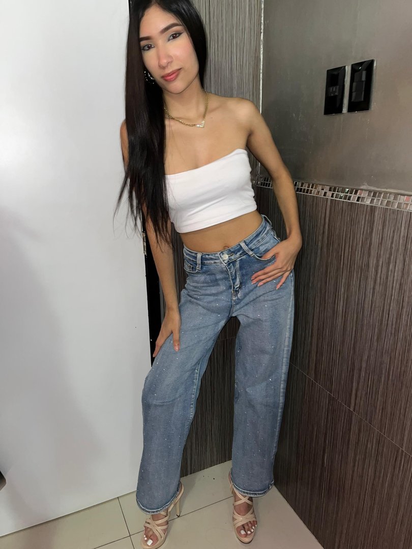 Publicación de Norkarlys Valeria Rodríguez Díaz en HolliModels
